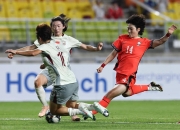 开云体育入口-女足比赛引发全民狂热，球迷疯狂呐喊！