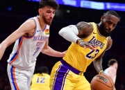 开云官网-湖人在伦敦退赛引热议