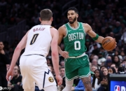 开云体育-关于凯尔特人大胜开拓者，全队庆祝士气大增的信息