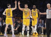 开云官网-关于西班牙男篮鏖战洛杉矶湖人，Knight送出关键助攻强强对话全球总决赛，锁定晋级资格的信息