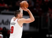 开云体育在线-鹈鹕轻取吉林队，拉文状态火热