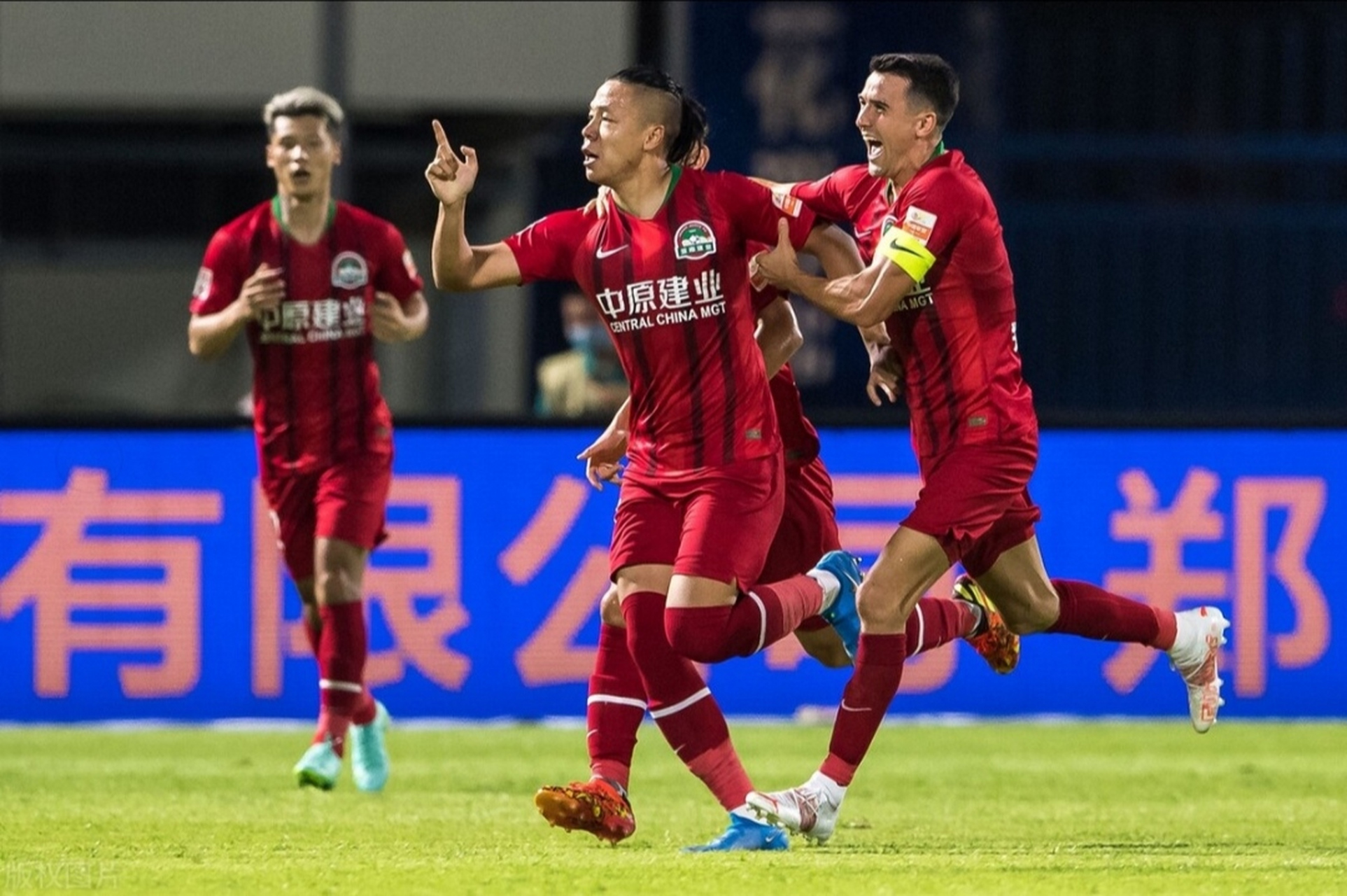 河南队惊险获胜,晋级联赛半决赛 河南队惊险获胜,晋级联赛半决赛