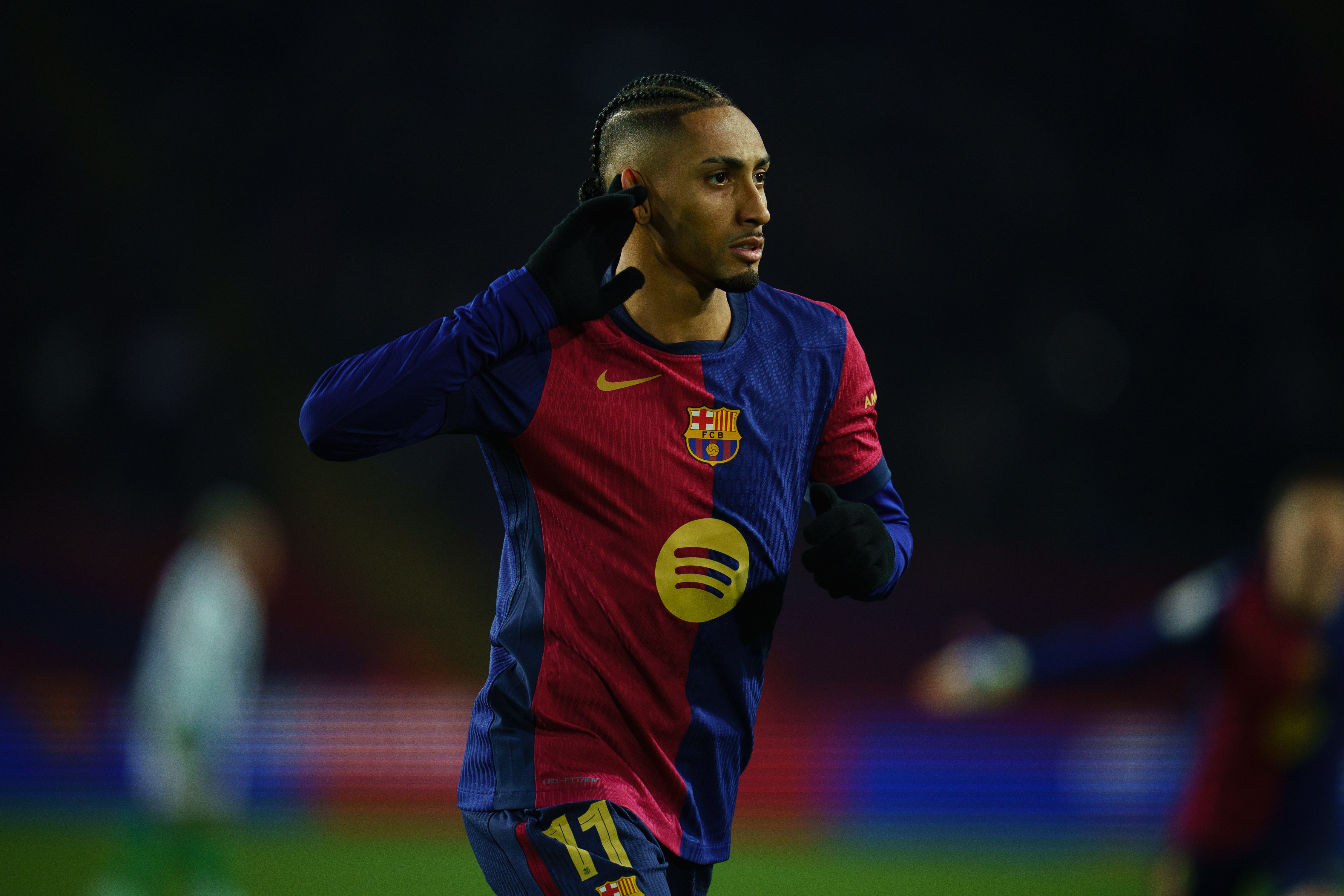 巴塞罗那足球明星在国际比赛中取得重要胜利的简单介绍 巴塞罗那足球明星在国际比赛中取得重要胜利的简单介绍