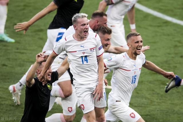 关于瑞士-击败美国,欧锦赛前景渐入佳境的信息 关于瑞士-击败美国,欧锦赛前景渐入佳境的信息