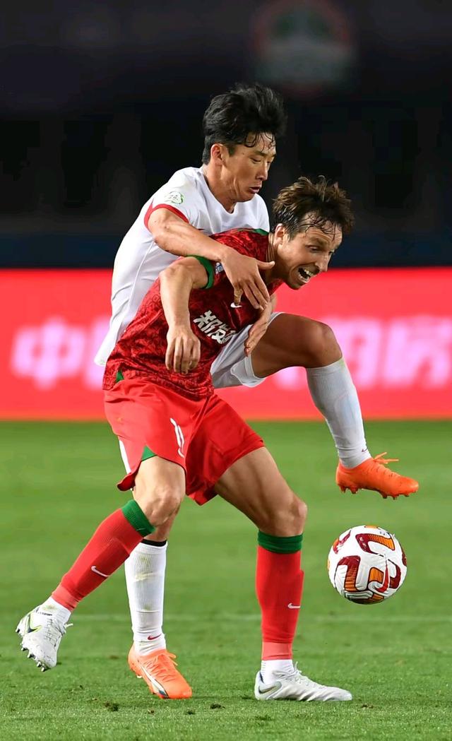 包含防守如铁，助攻如神，助队夺得胜利的词条