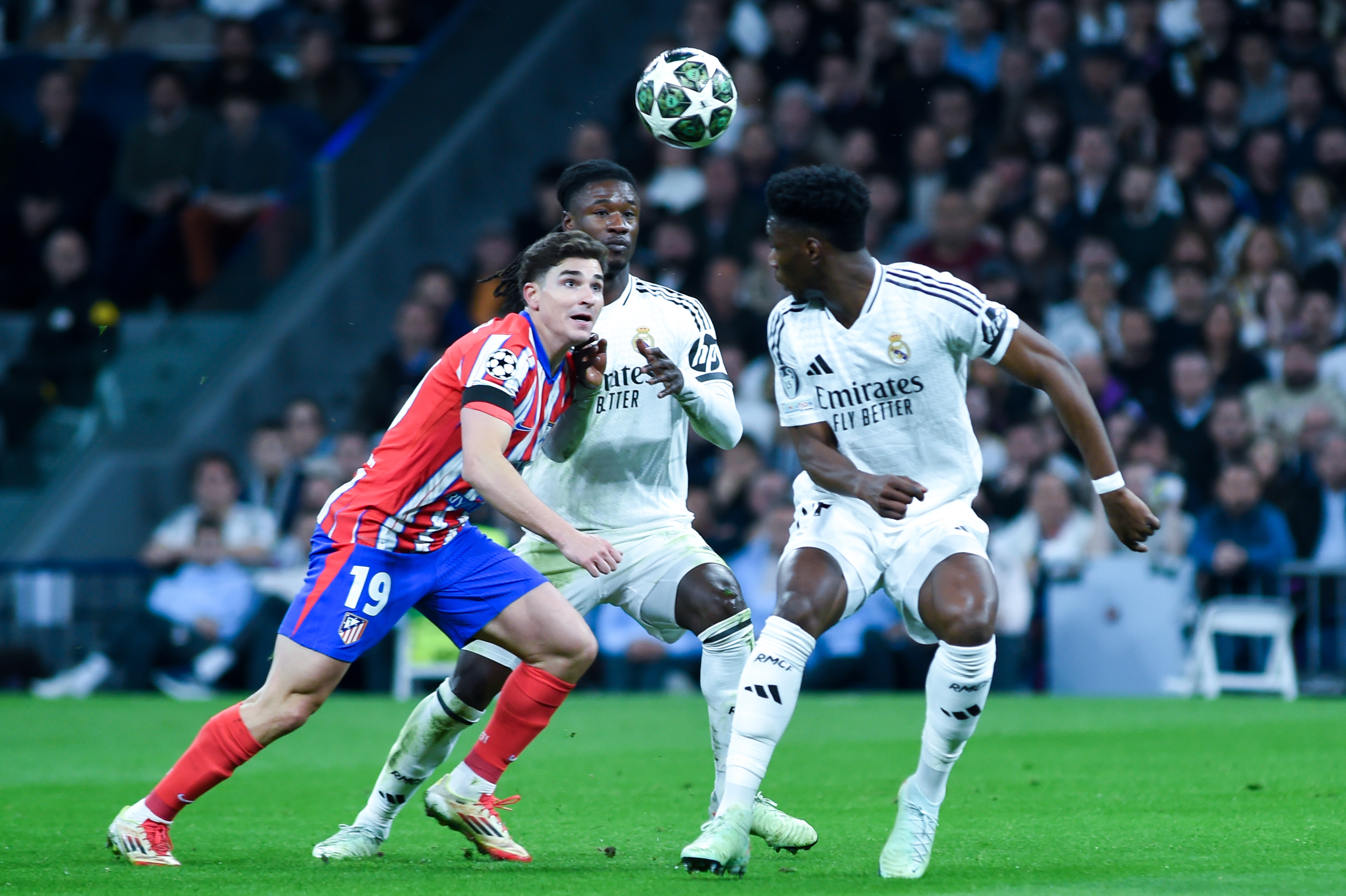 包含皇马客场轻松击败对手，展现冠军实力的词条