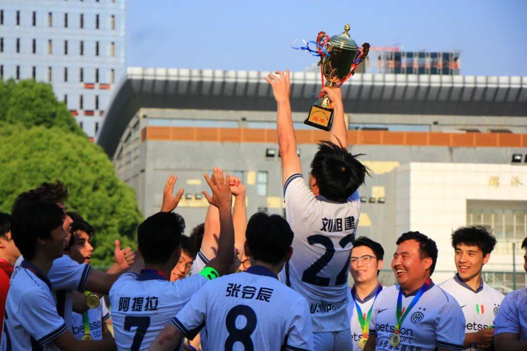 足球赛事颁奖典礼盛大举行,精彩回顾 足球赛事颁奖典礼盛大举行,精彩回顾