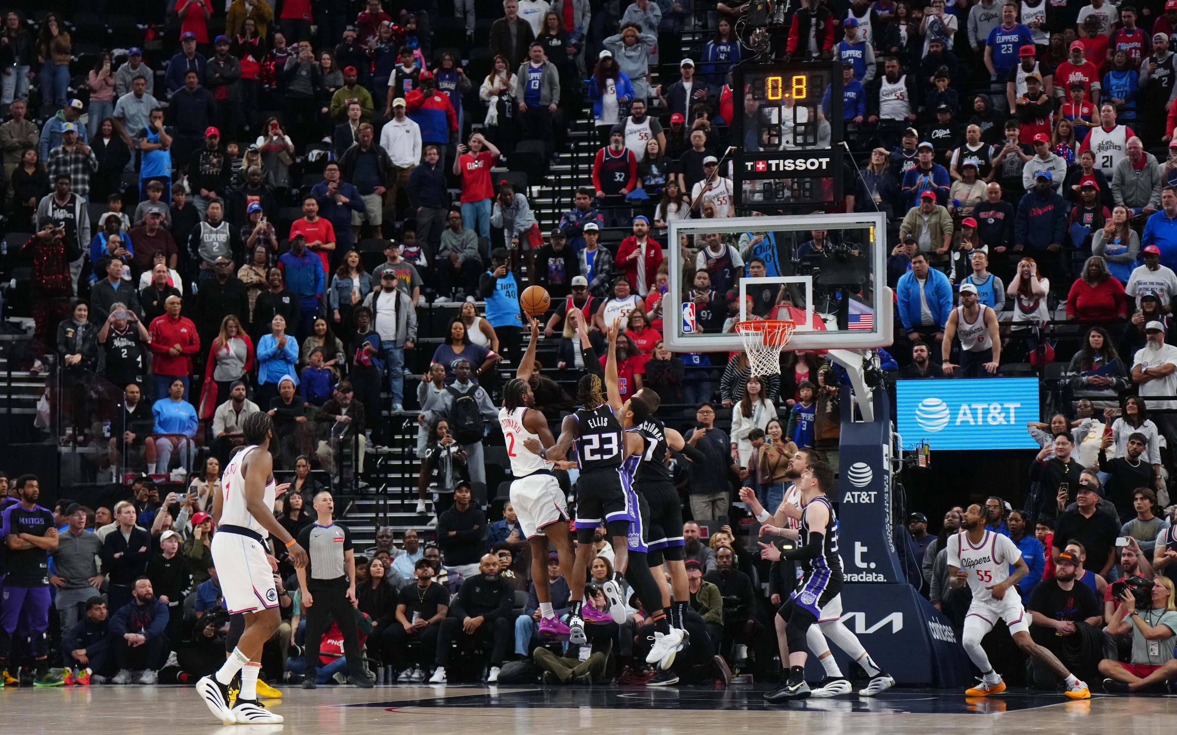 包含灰熊战胜掘金，摇摆矮个子送出绝杀的词条