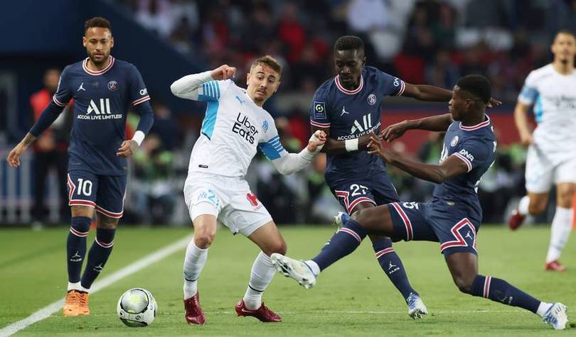 马赛球员开展团队训练,备战下一场对决 马赛球员开展团队训练,备战下一场对决