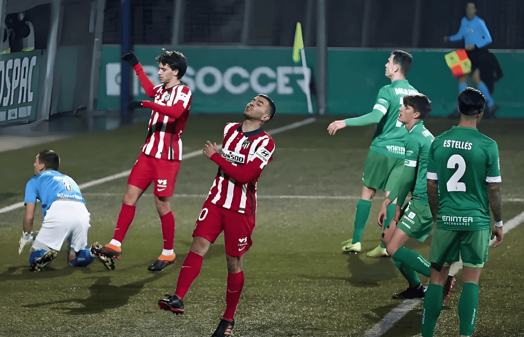 塞维利亚队在比赛中展现出强大的实力