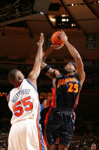 非洲篮球锦标赛争夺激烈，强队脱颖而出