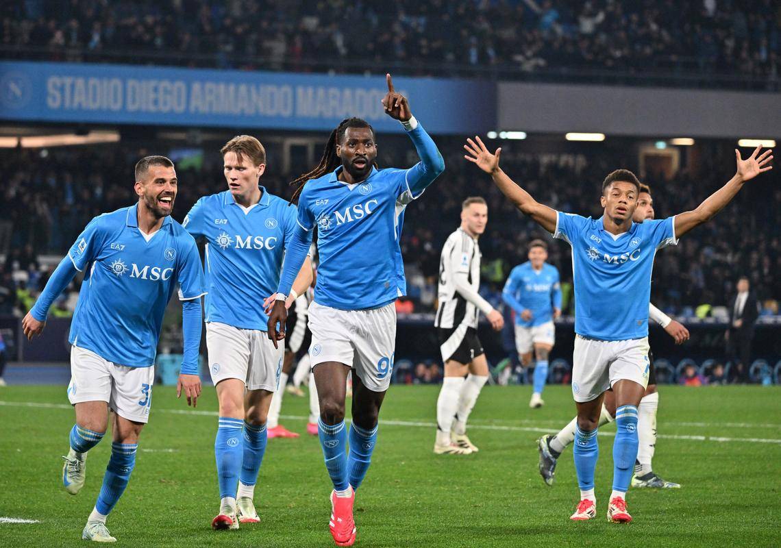 那不勒斯客胜桑普多利亚,保持不败 那不勒斯客胜桑普多利亚,保持不败