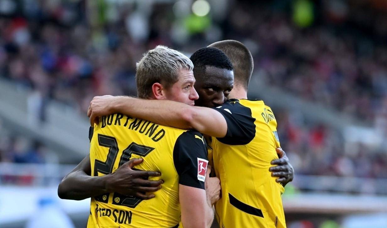 关于多特蒙德大胜,积分逼近领先球队的信息 关于多特蒙德大胜,积分逼近领先球队的信息