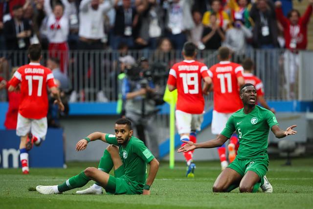 球场上的较量充满激情与挑战