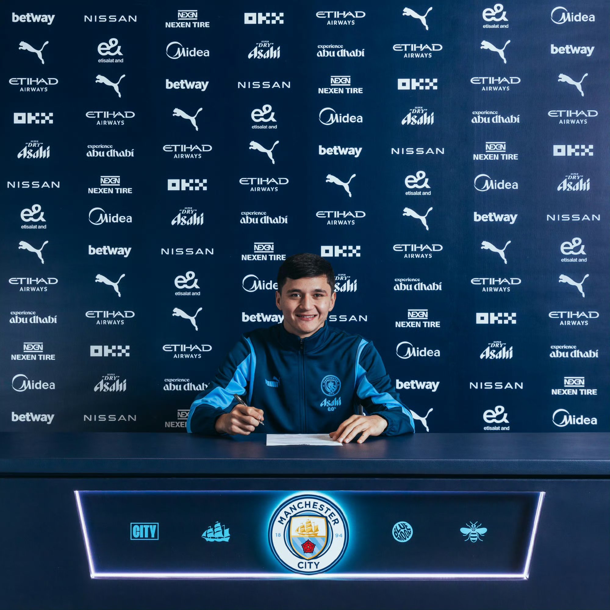 投资者提出收购曼城，引发球迷热议