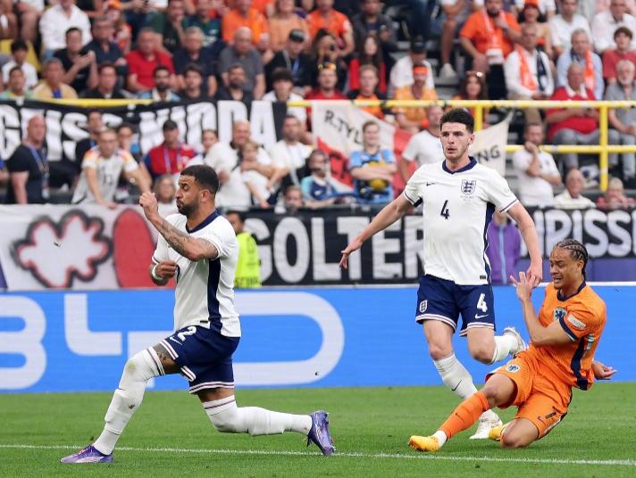 英格兰队勇夺胜利,晋级国际比赛半决赛 英格兰队勇夺胜利,晋级国际比赛半决赛