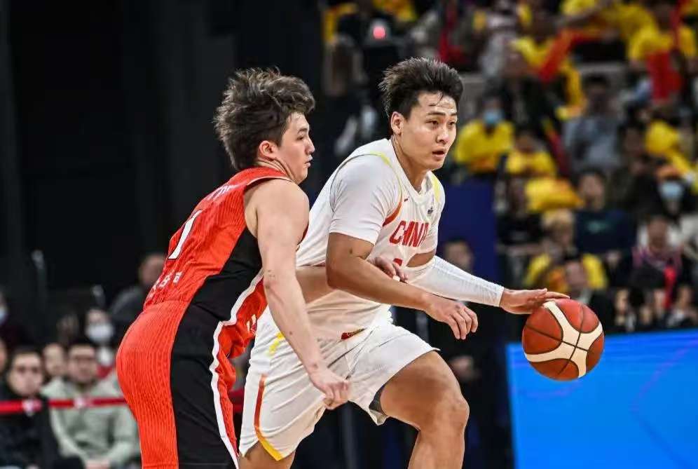 绿队赢得了一场惊心动魄的比赛