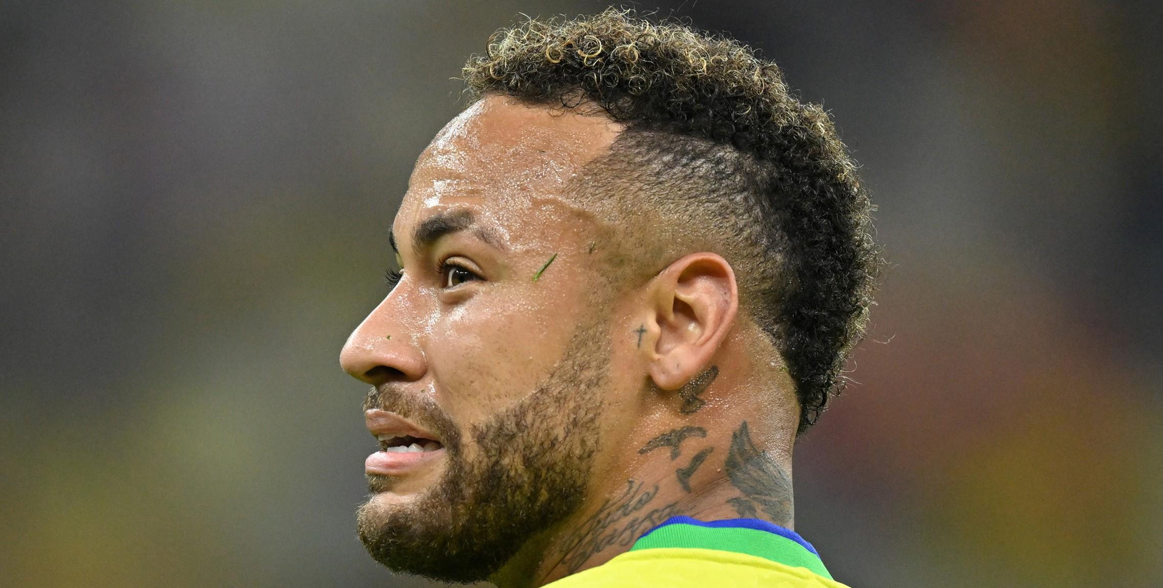 包含巴西队球员感染新冠病毒成为焦点的词条