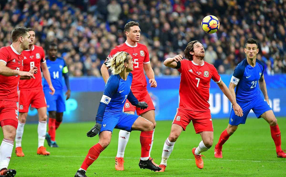 荷兰男足小组赛全胜，轻松锁定欧锦赛小组第一的简单介绍