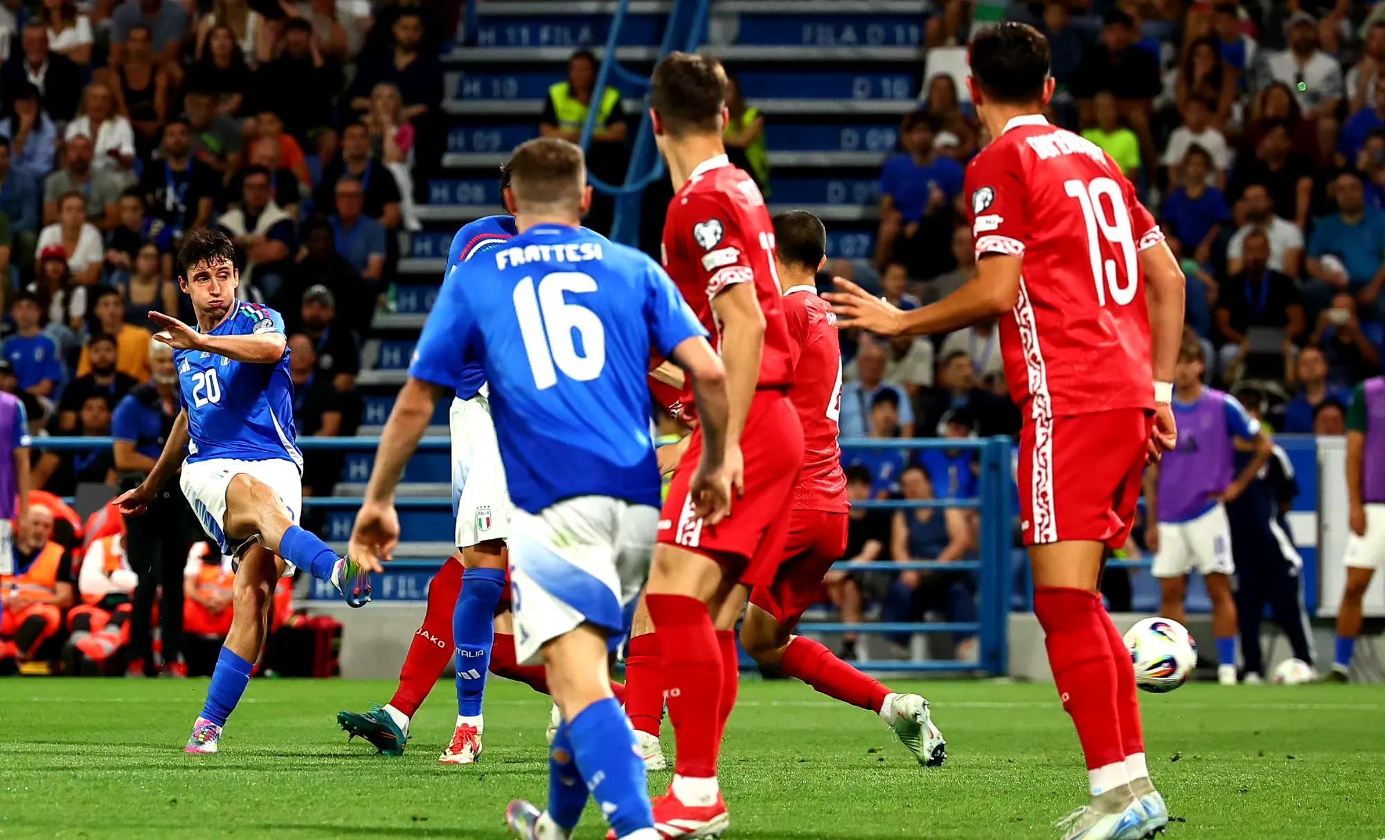 挪威国家队击败对手，晋级欧洲杯