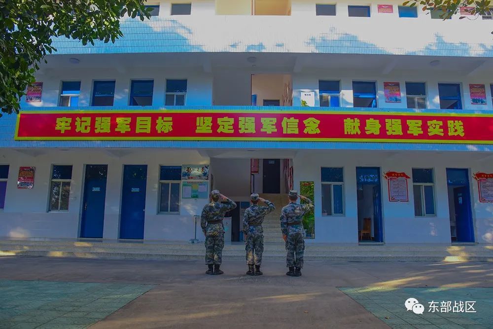 包含刚毅坚韧战队获胜赢得掌声的词条