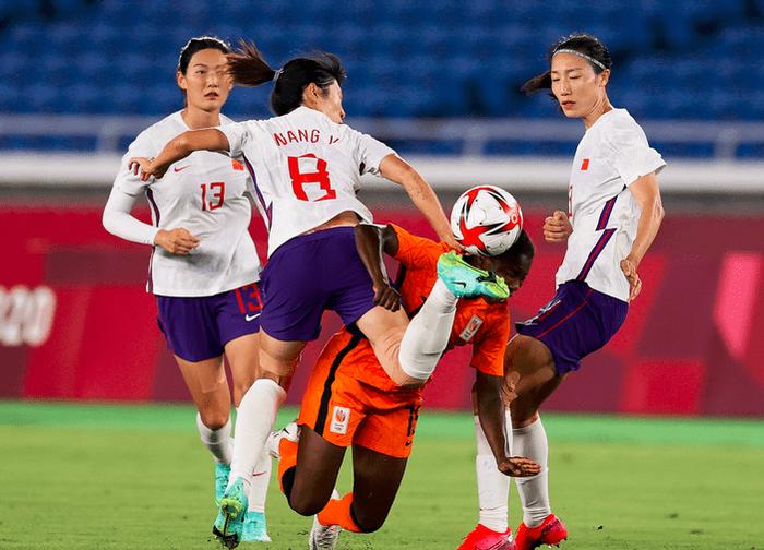 荷兰女足在巅峰赛事中崭露头角