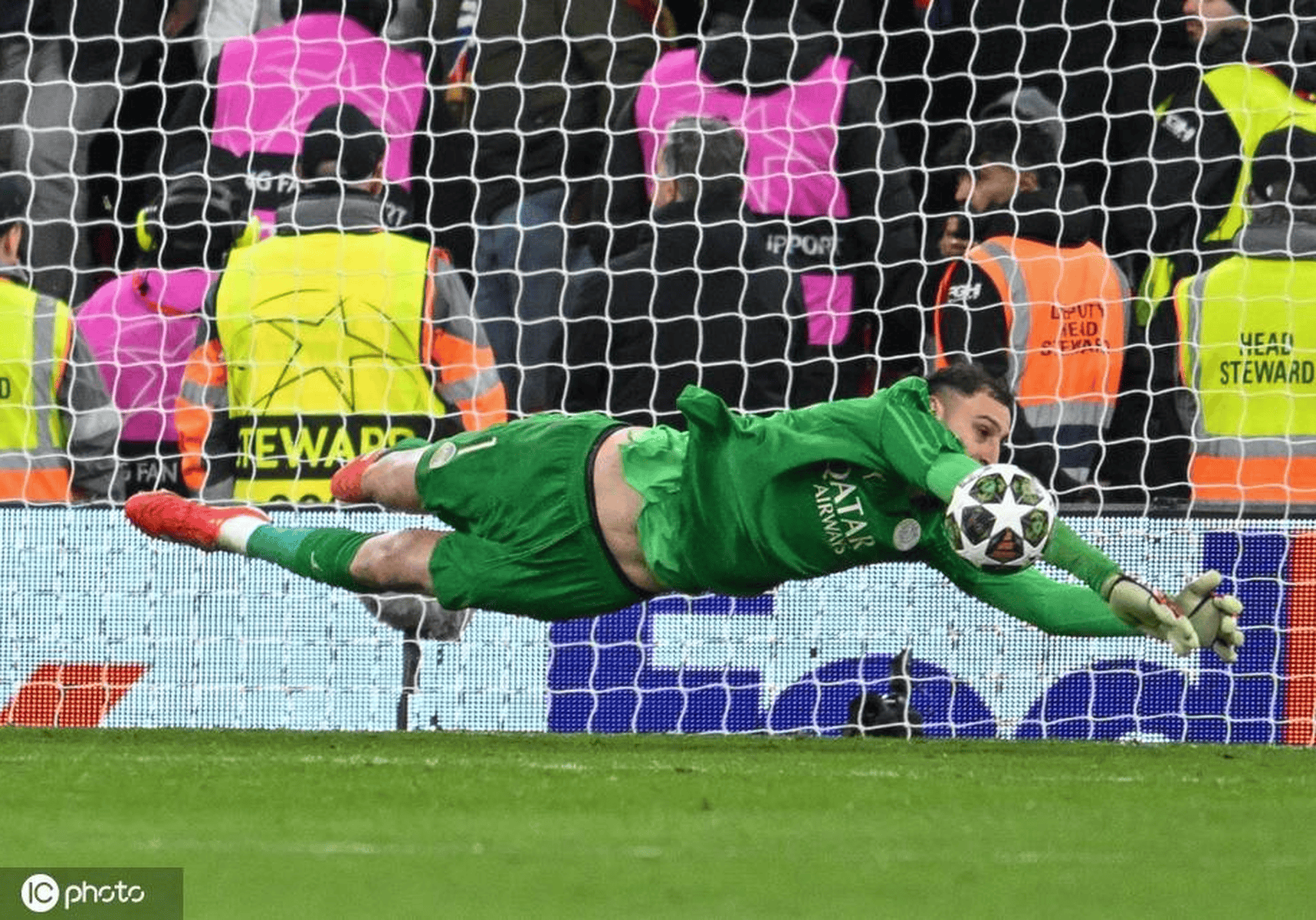 巴勒莫门将扑出神奇点球,大放异彩的简单介绍 巴勒莫门将扑出神奇点球,大放异彩的简单介绍