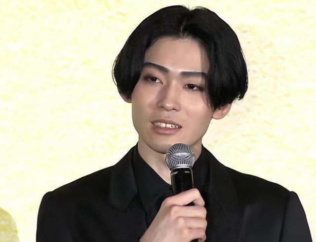 关于墨西哥国家队明日之星逐渐崭露头角的信息