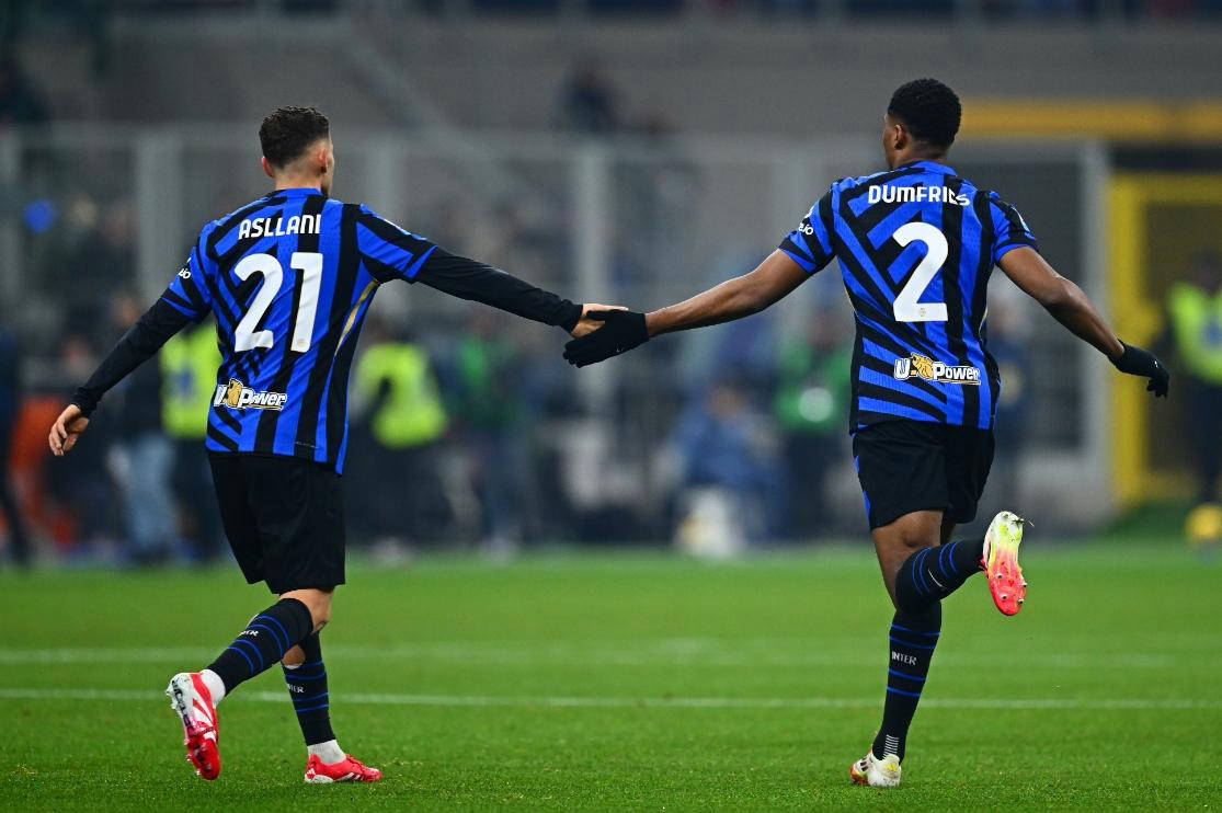 那不勒斯队伍奋力拼搏，追赶领先者的简单介绍