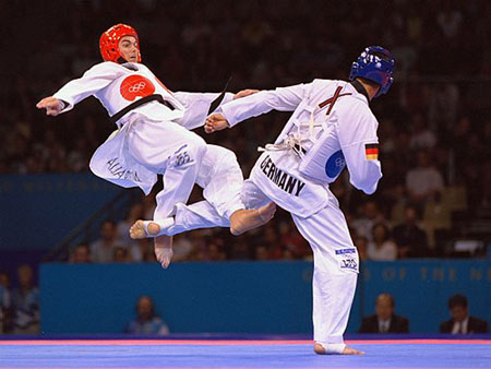 关于精彩瞬间：欧洲国家队比赛真刀真枪的信息