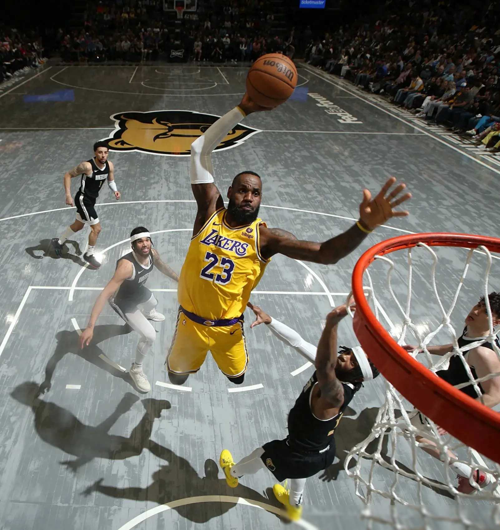 尼斯取得胜利,展现出色表现 尼斯取得胜利,展现出色表现