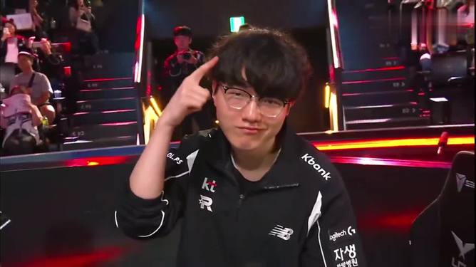 关于GEN翻盘BLG,BDD打破历史纪录的信息 关于GEN翻盘BLG,BDD打破历史纪录的信息