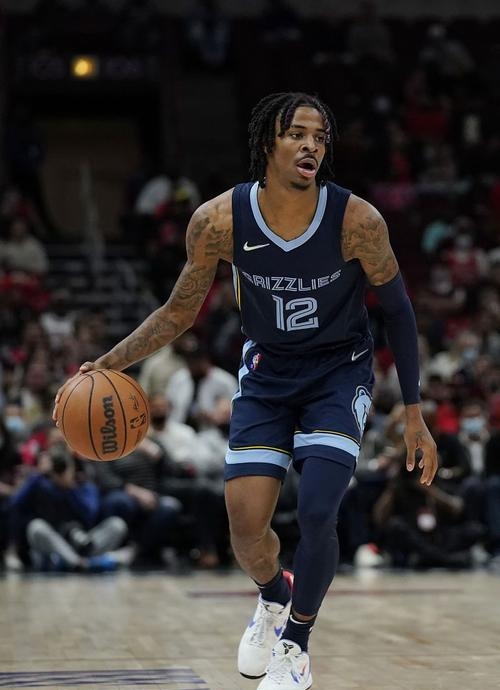 关于雄鹿逆转波兰男篮，莫里斯惊艳世界的信息