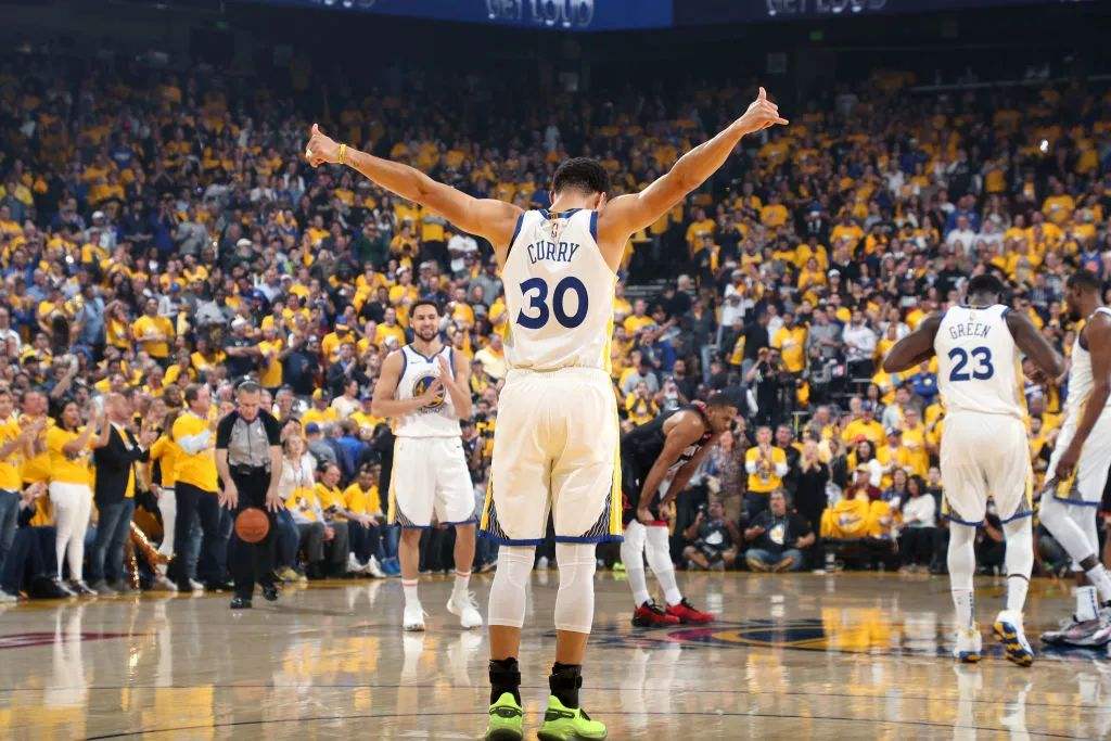 关于雄鹿逆转波兰男篮，莫里斯惊艳世界的信息