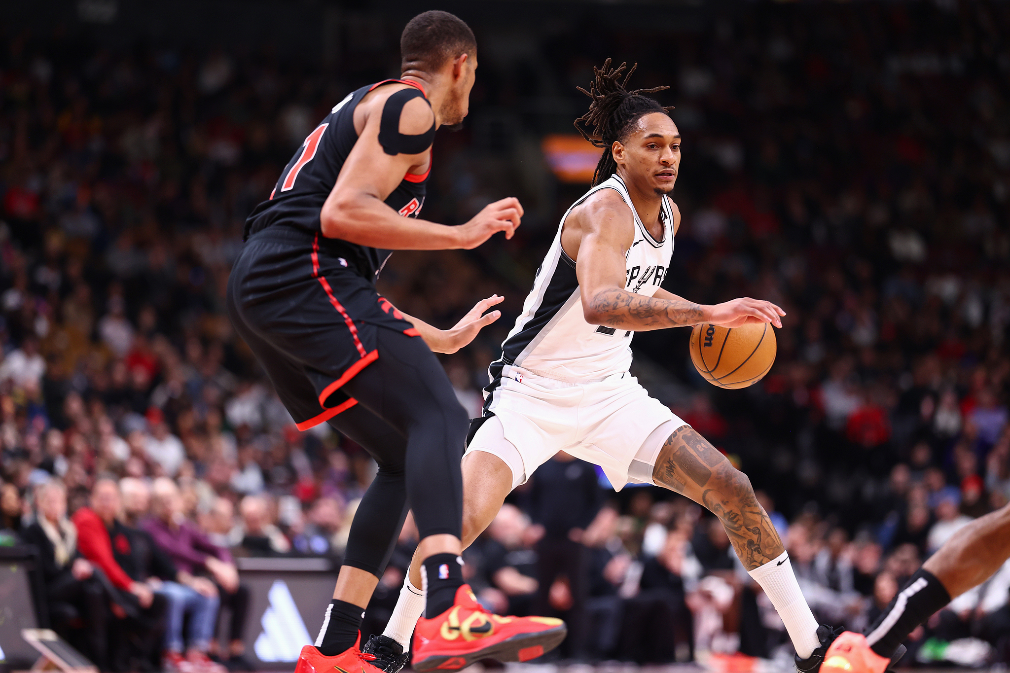 马刺险胜波兰男篮,恩比德高光表现的简单介绍 马刺险胜波兰男篮,恩比德高光表现的简单介绍