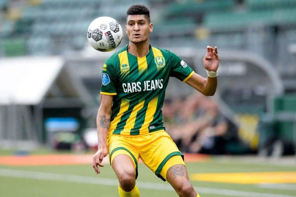 包含塞内加尔完胜尤文，奥亚尔萨瓦尔状态火热的词条